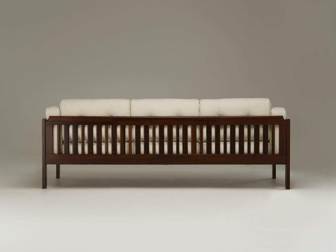 Monte-Carlo-3-seater-sofa-Ingvar-Stockum-Futura-Mobler-white-boucle-WEB-02