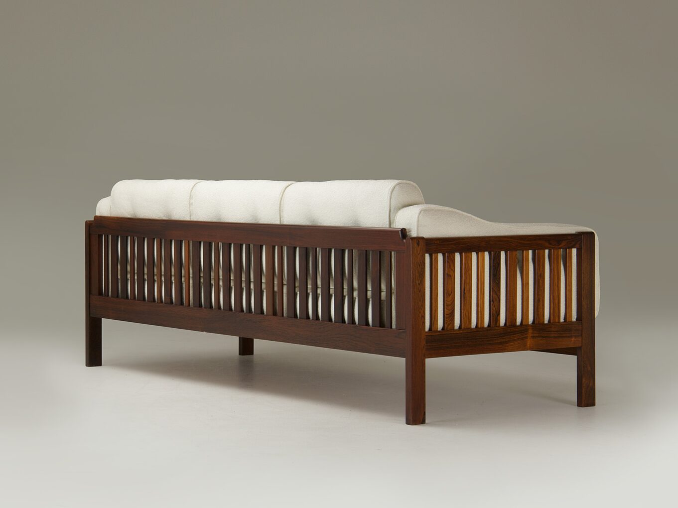 Monte-Carlo-3-seater-sofa-Ingvar-Stockum-Futura-Mobler-white-boucle-WEB-05